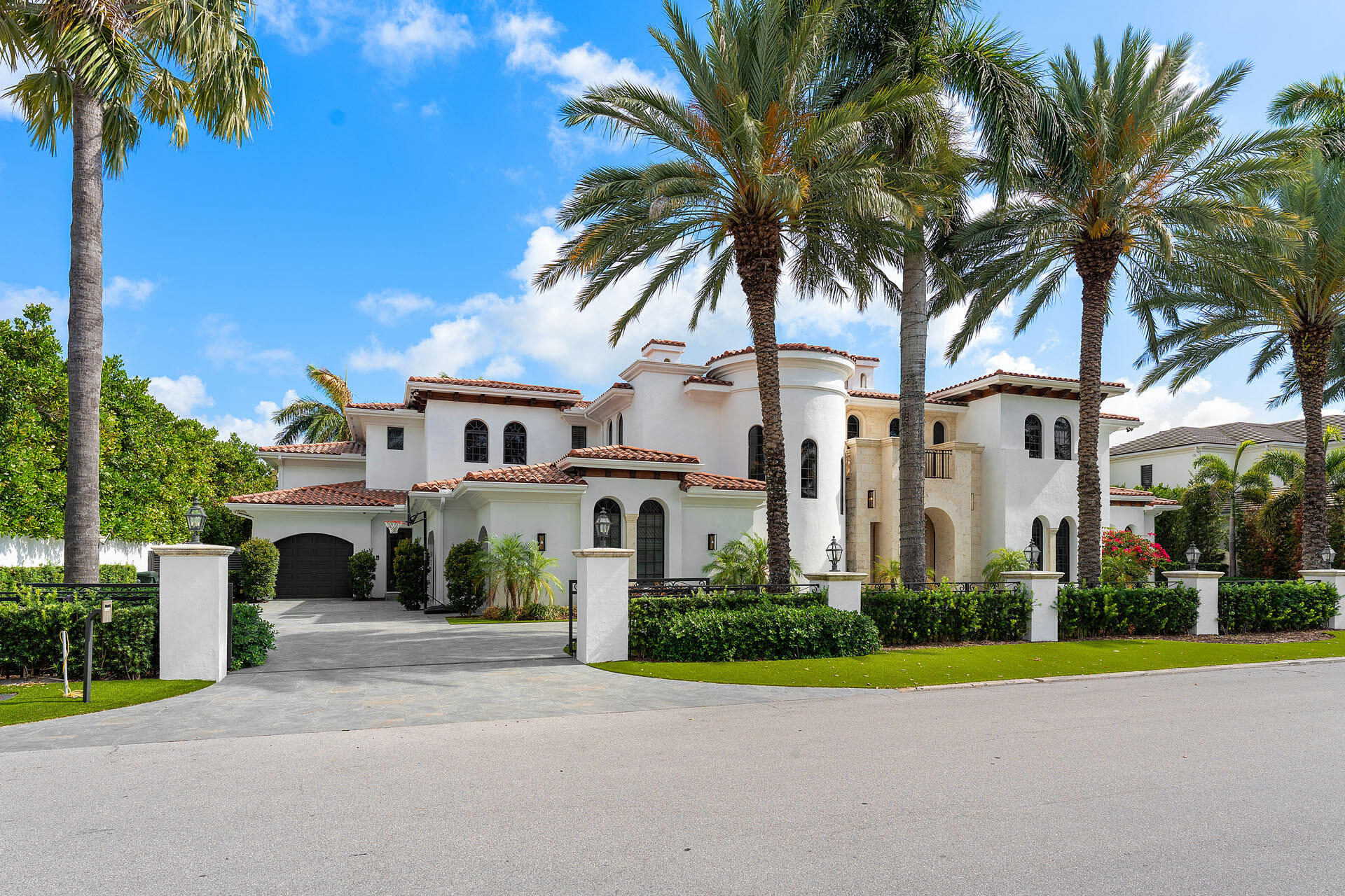 251 W Coconut Palm Road