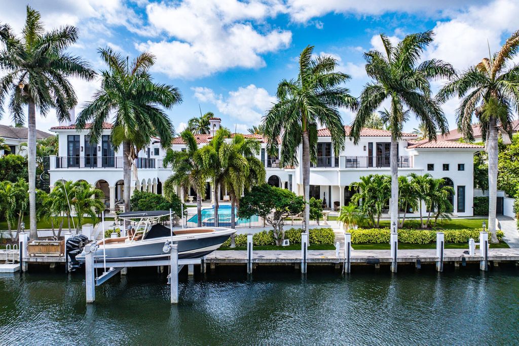 Photo of 251 W Coconut Palm Road, Boca Raton, FL 33432 (MLS # R11087044)