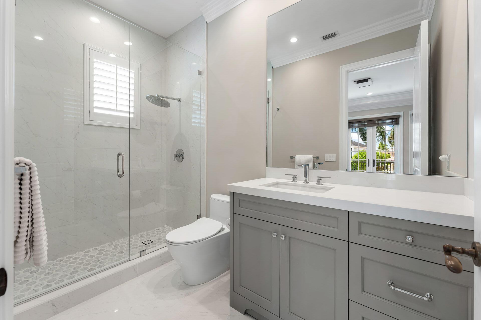 ROYAL PALM YACHT & COUNTR - Residential