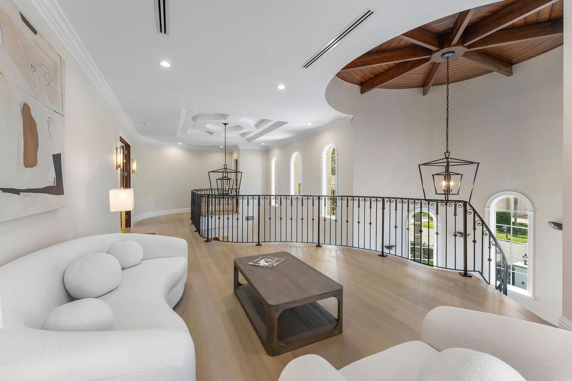 ROYAL PALM YACHT & COUNTR - Residential