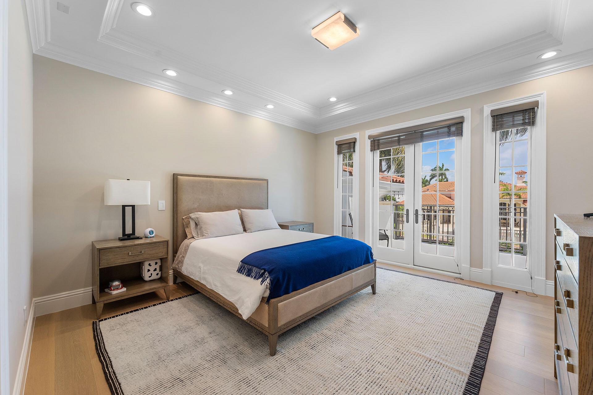 ROYAL PALM YACHT & COUNTR - Residential