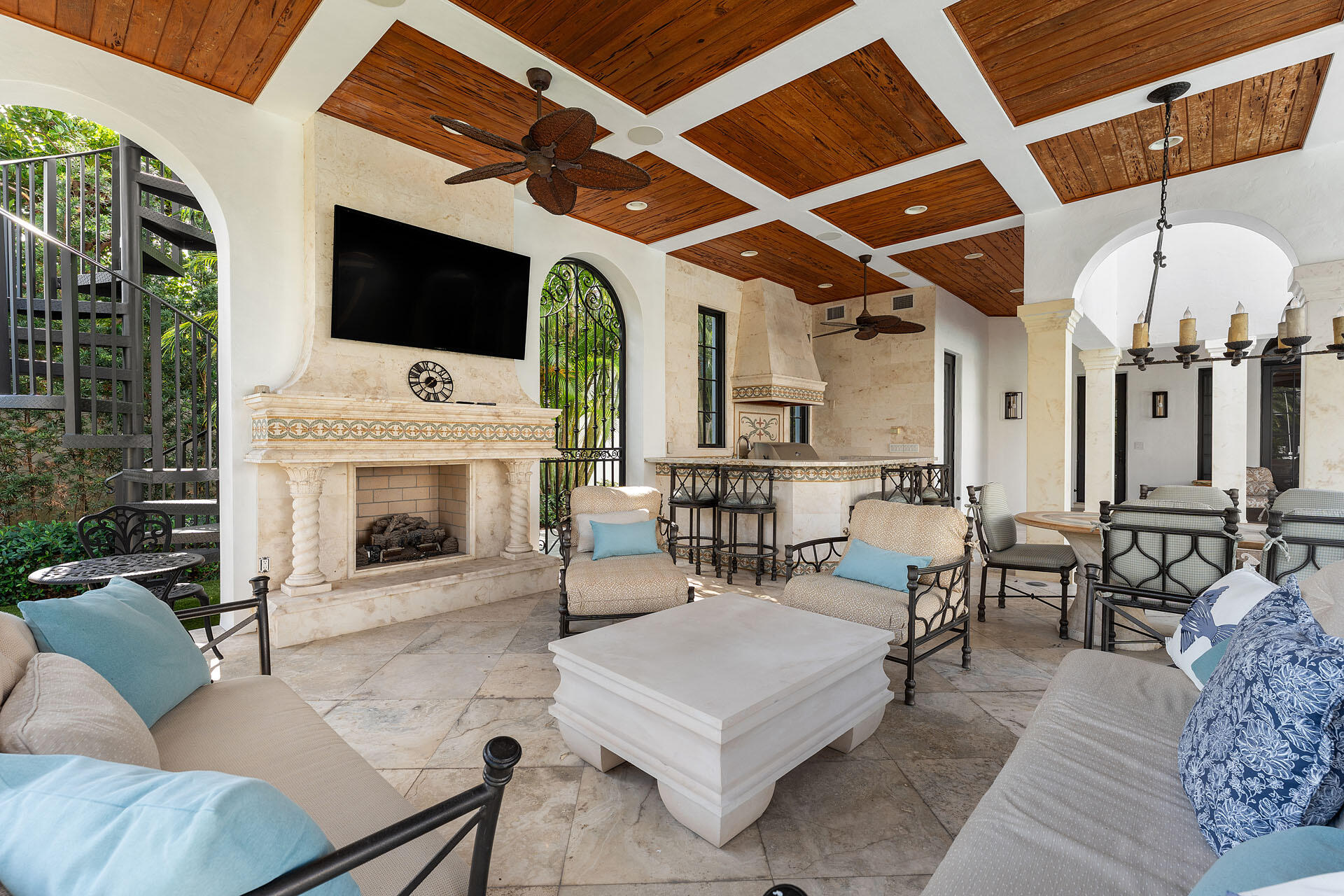 ROYAL PALM YACHT & COUNTR - Residential