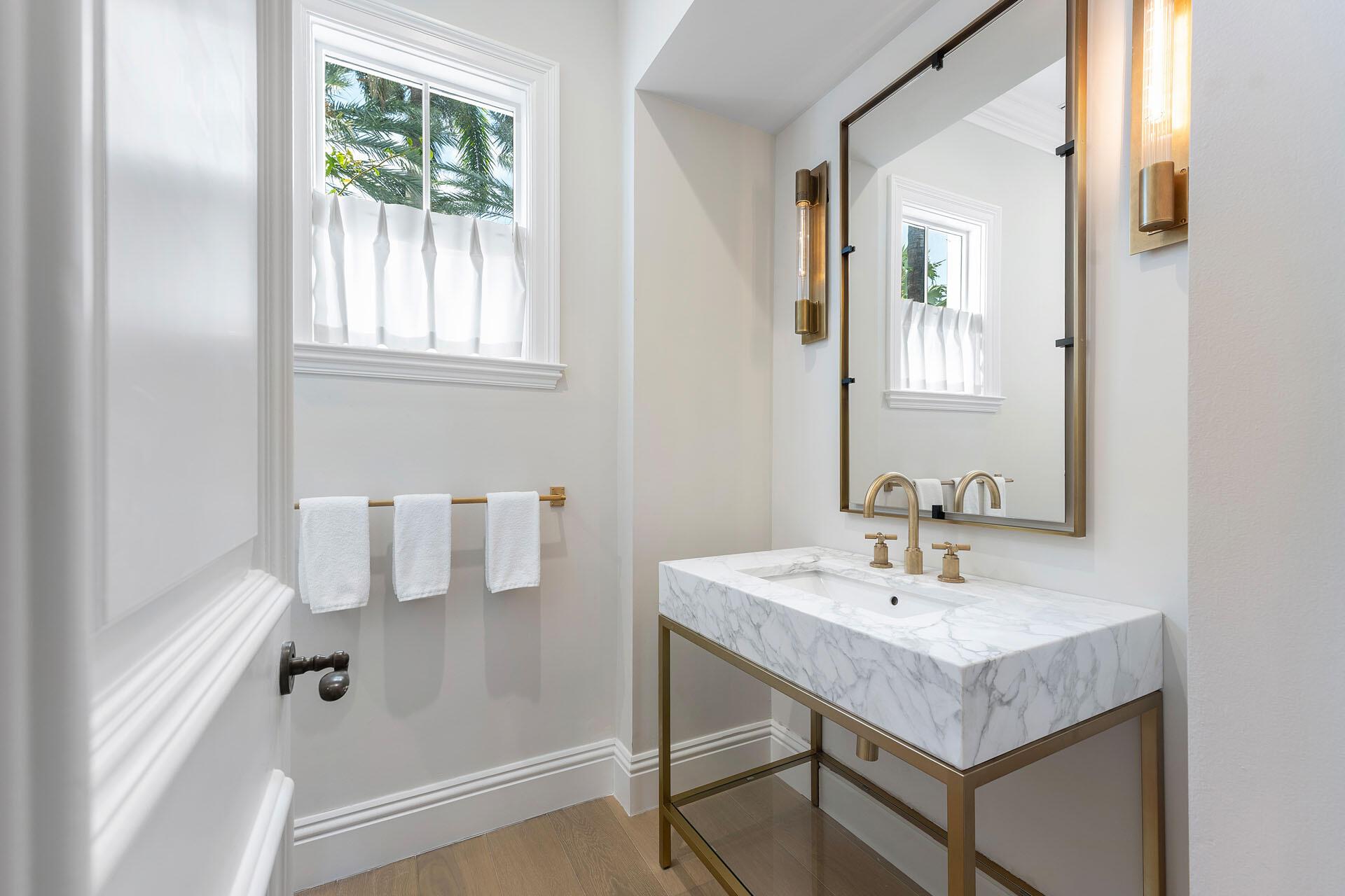 ROYAL PALM YACHT & COUNTR - Residential