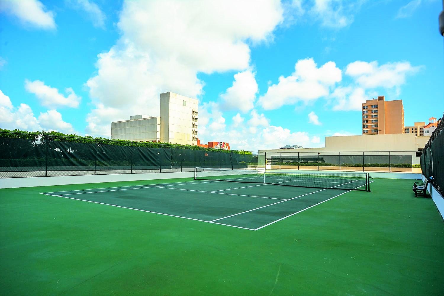 TRUMP PLAZA OF THE PALM BEACHES CONDO - Residential