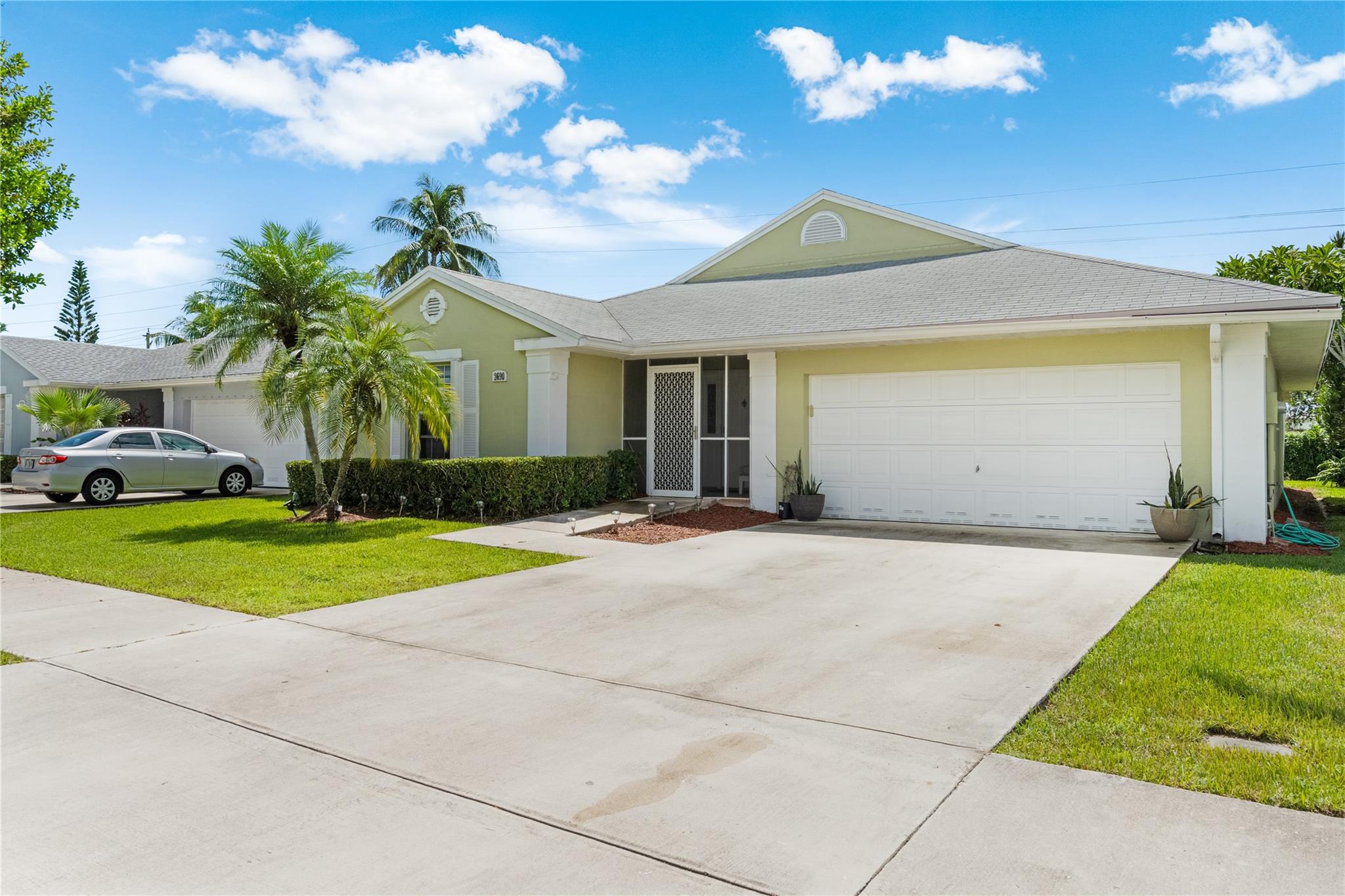 Keys Gate 01 - Residential