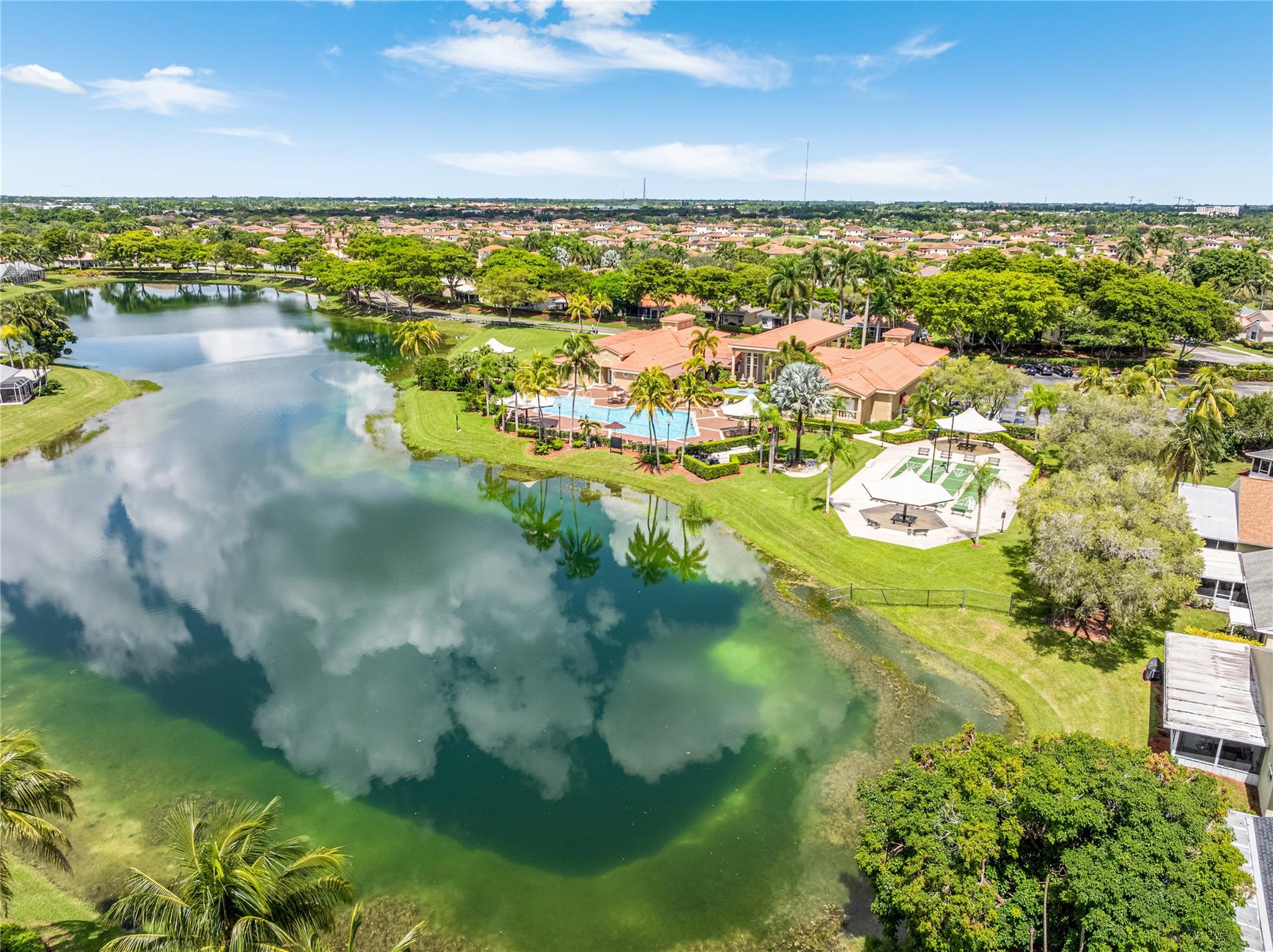 Keys Gate 01 - Residential