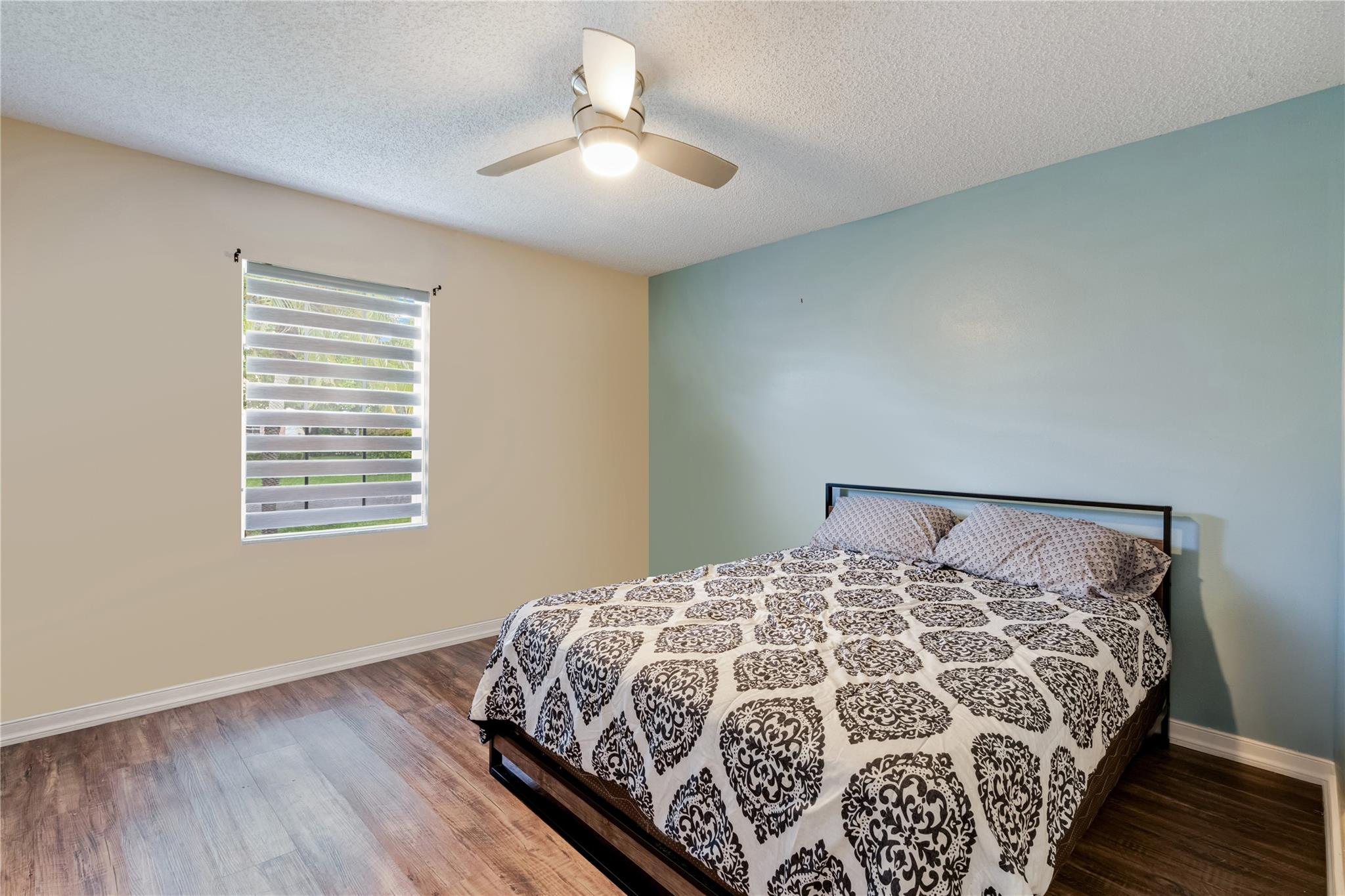 Keys Gate 01 - Residential