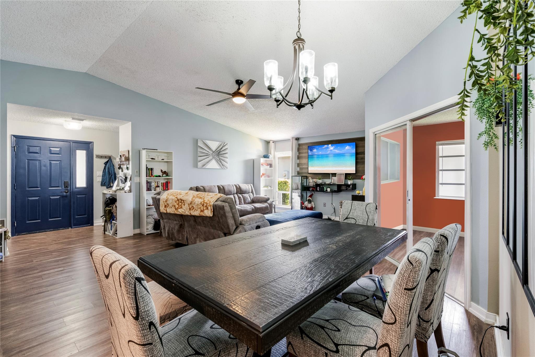 Keys Gate 01 - Residential