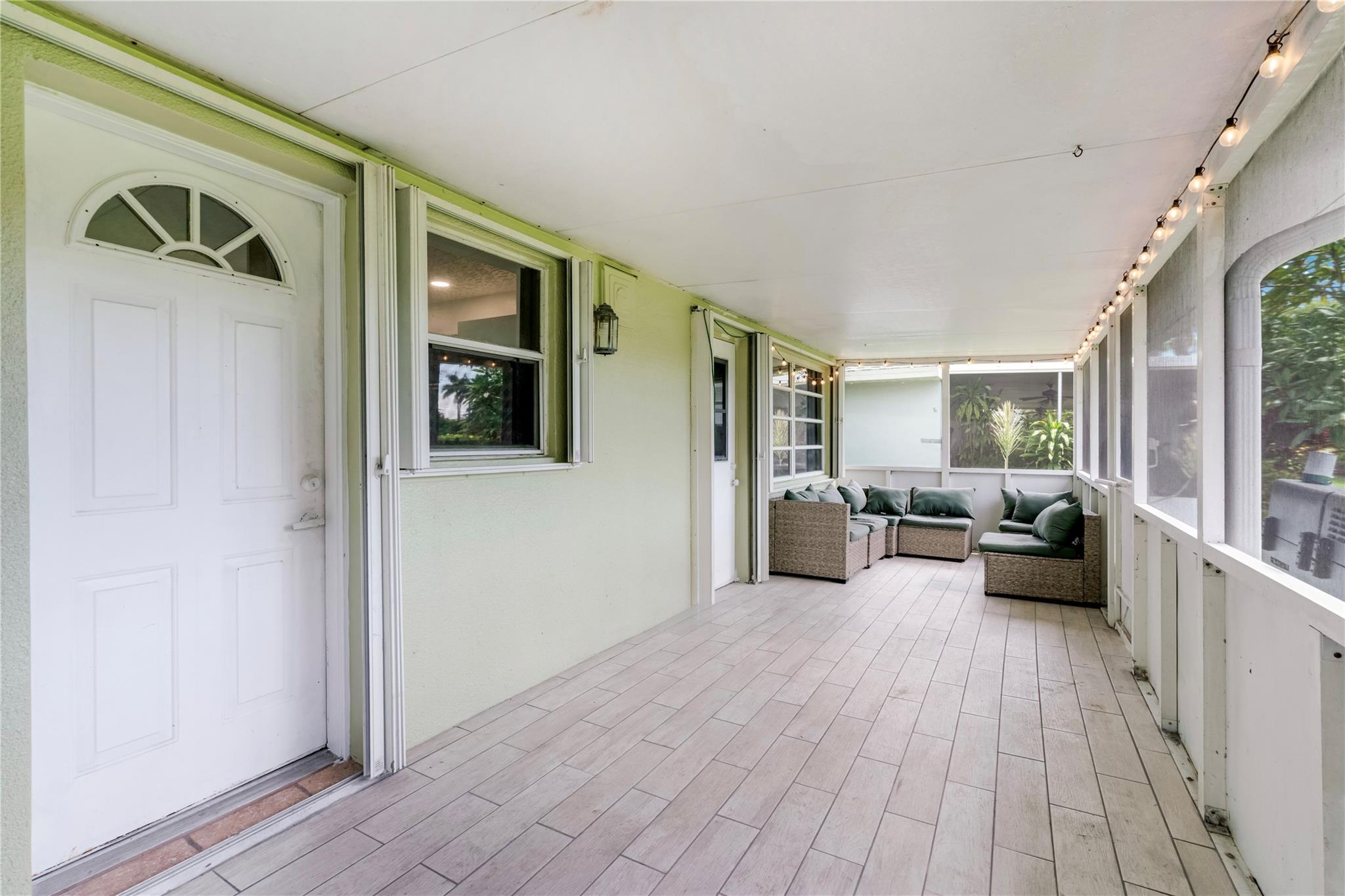 Keys Gate 01 - Residential