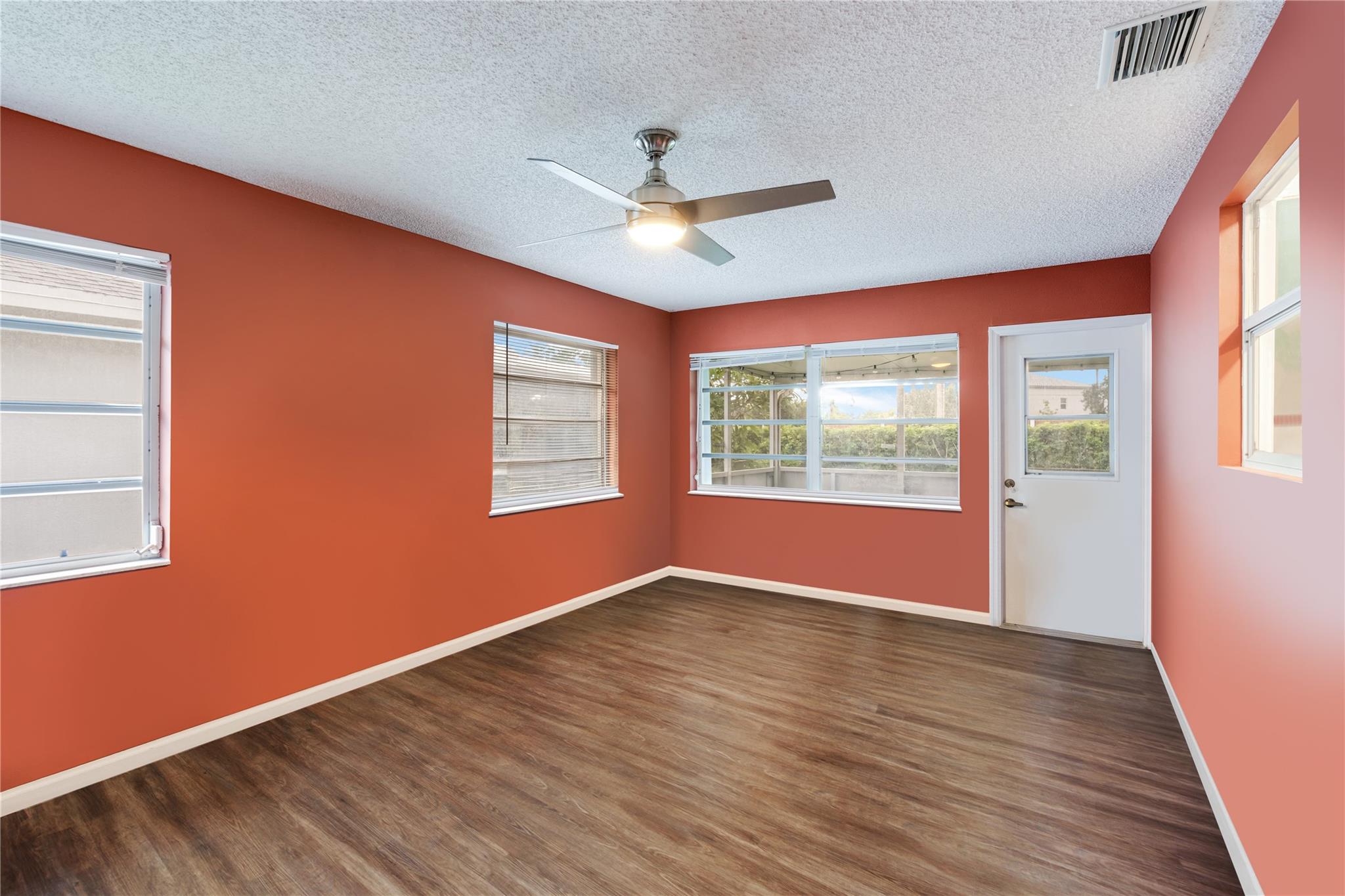 Keys Gate 01 - Residential