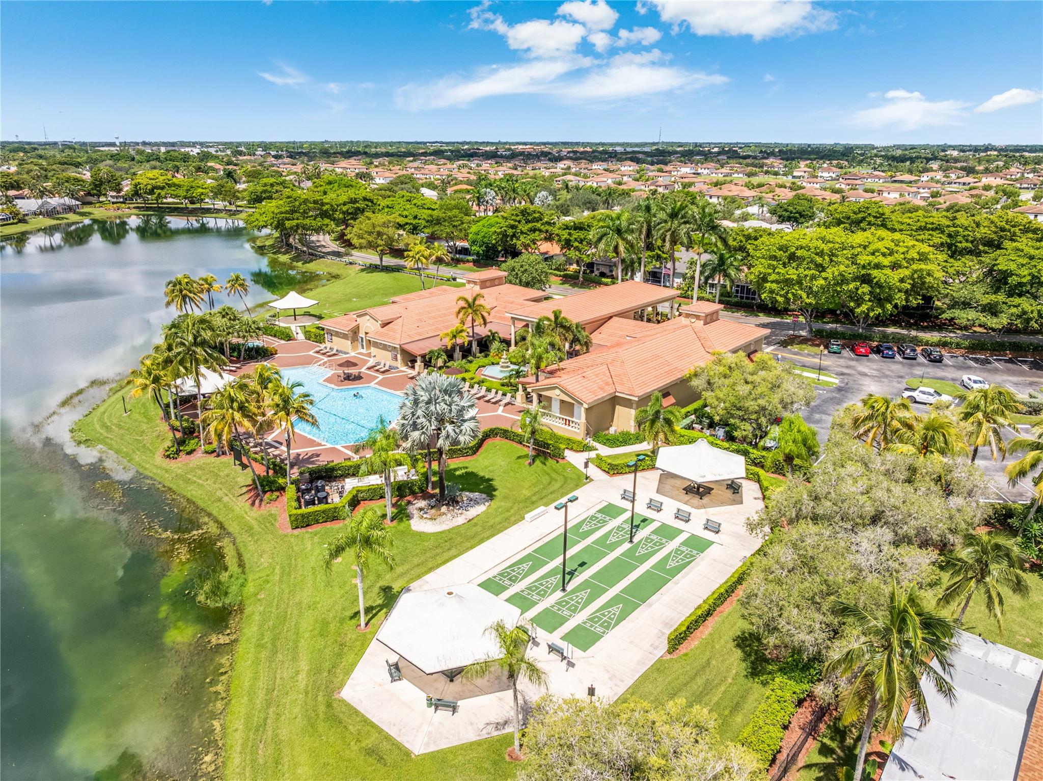 Keys Gate 01 - Residential