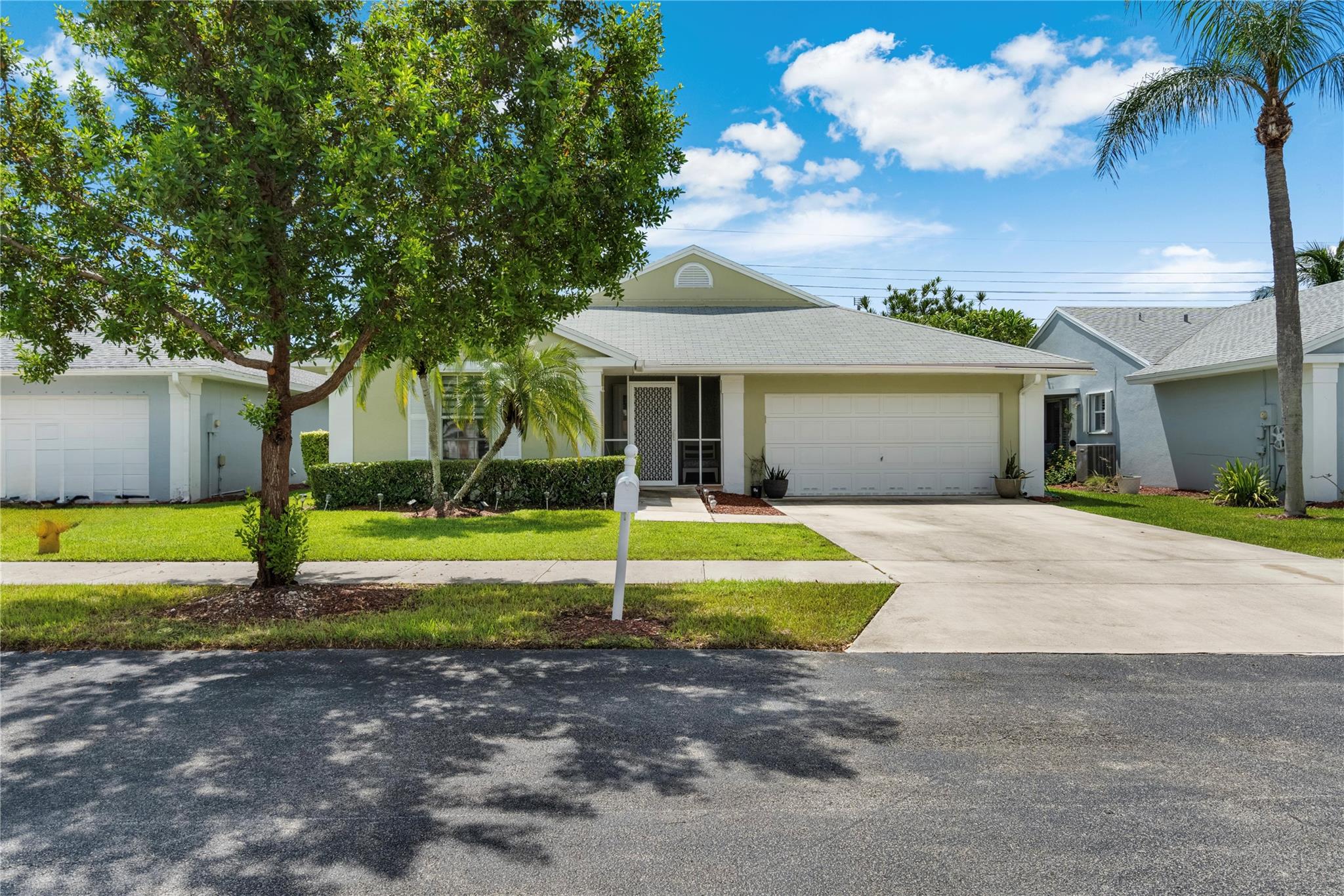 Keys Gate 01 - Residential