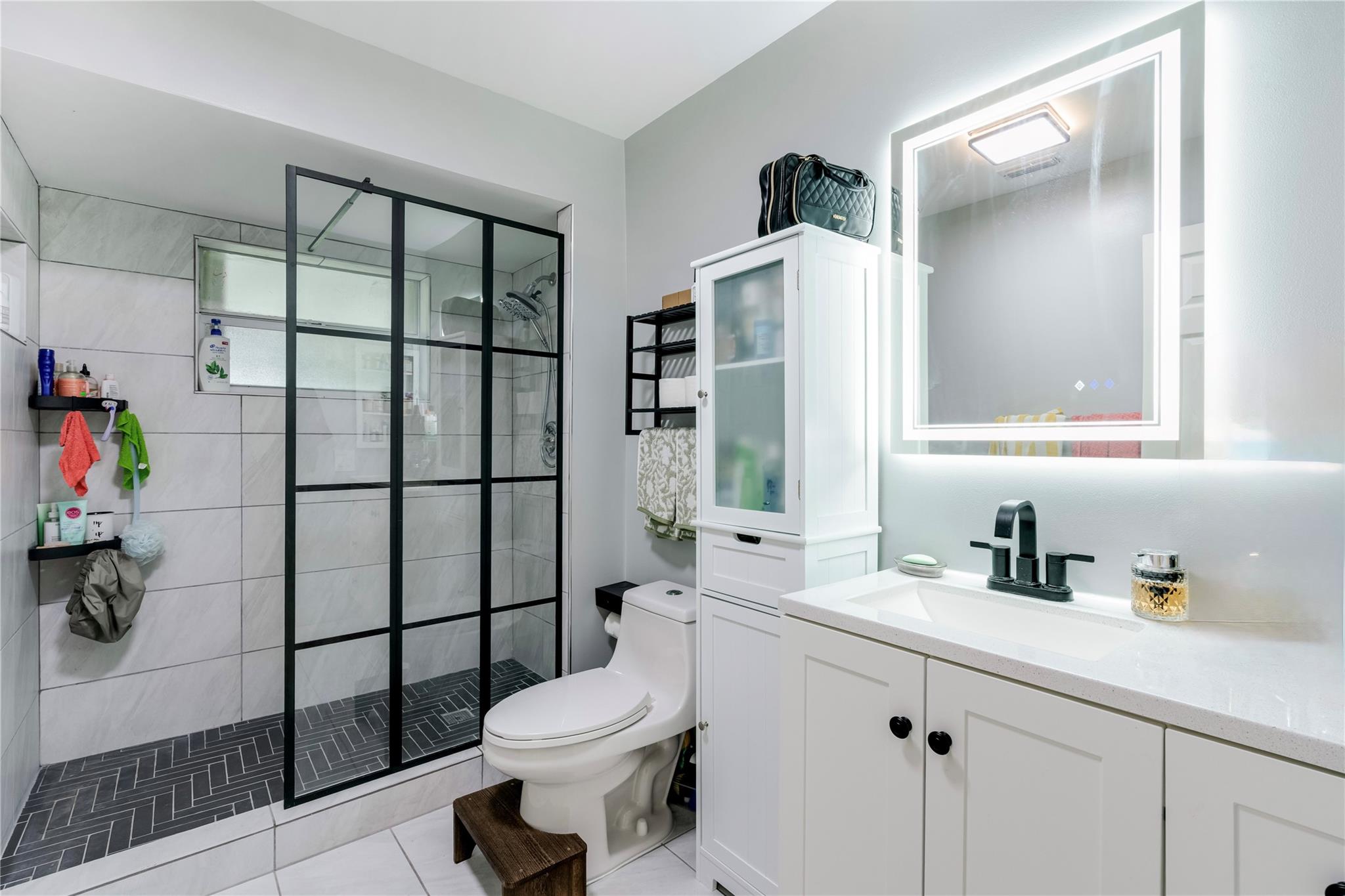 Keys Gate 01 - Residential