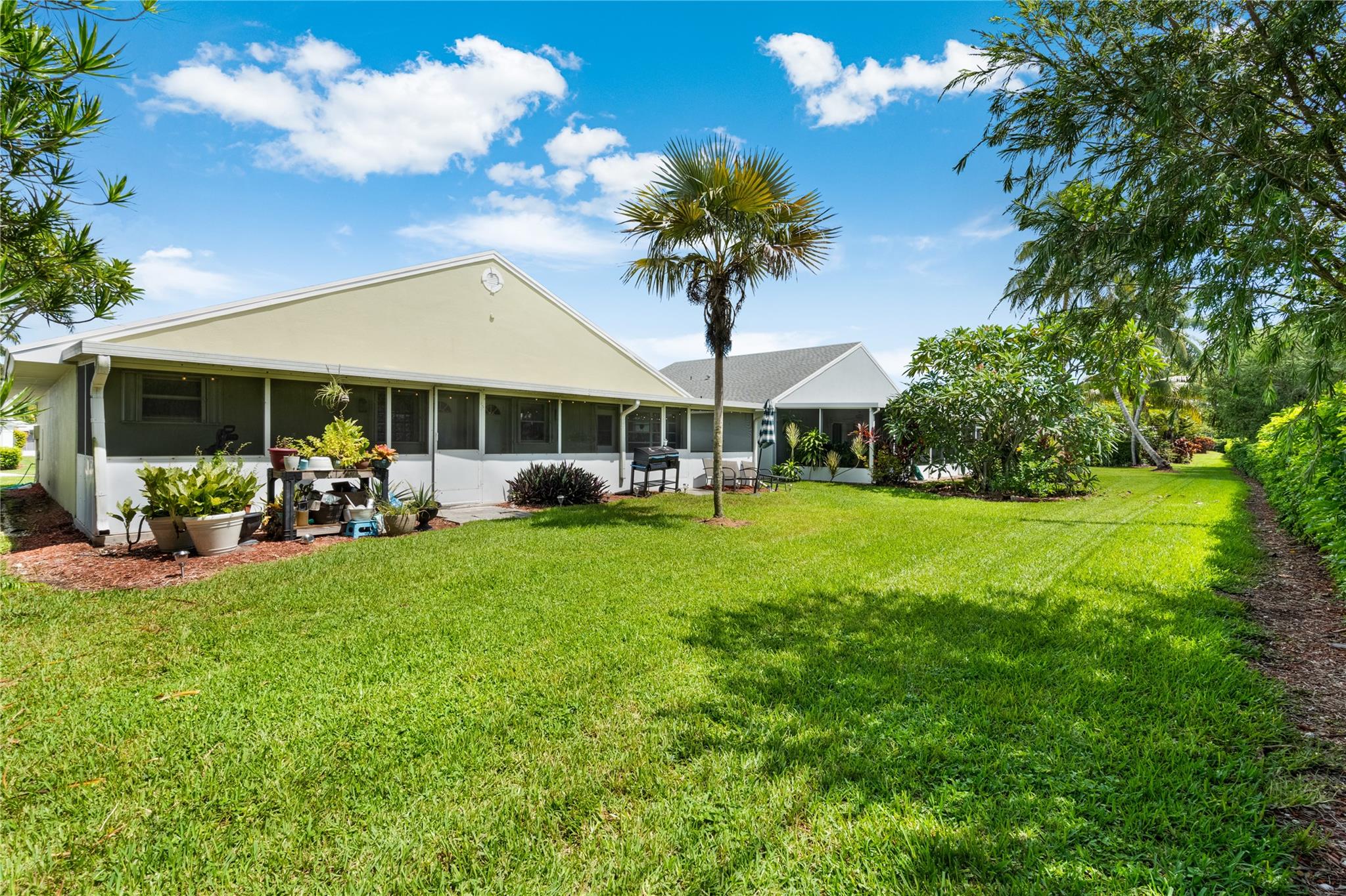 Keys Gate 01 - Residential