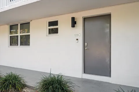 4025 N Federal Hwy Unit 123C, Fort Lauderdale, FL MLS: F10493129