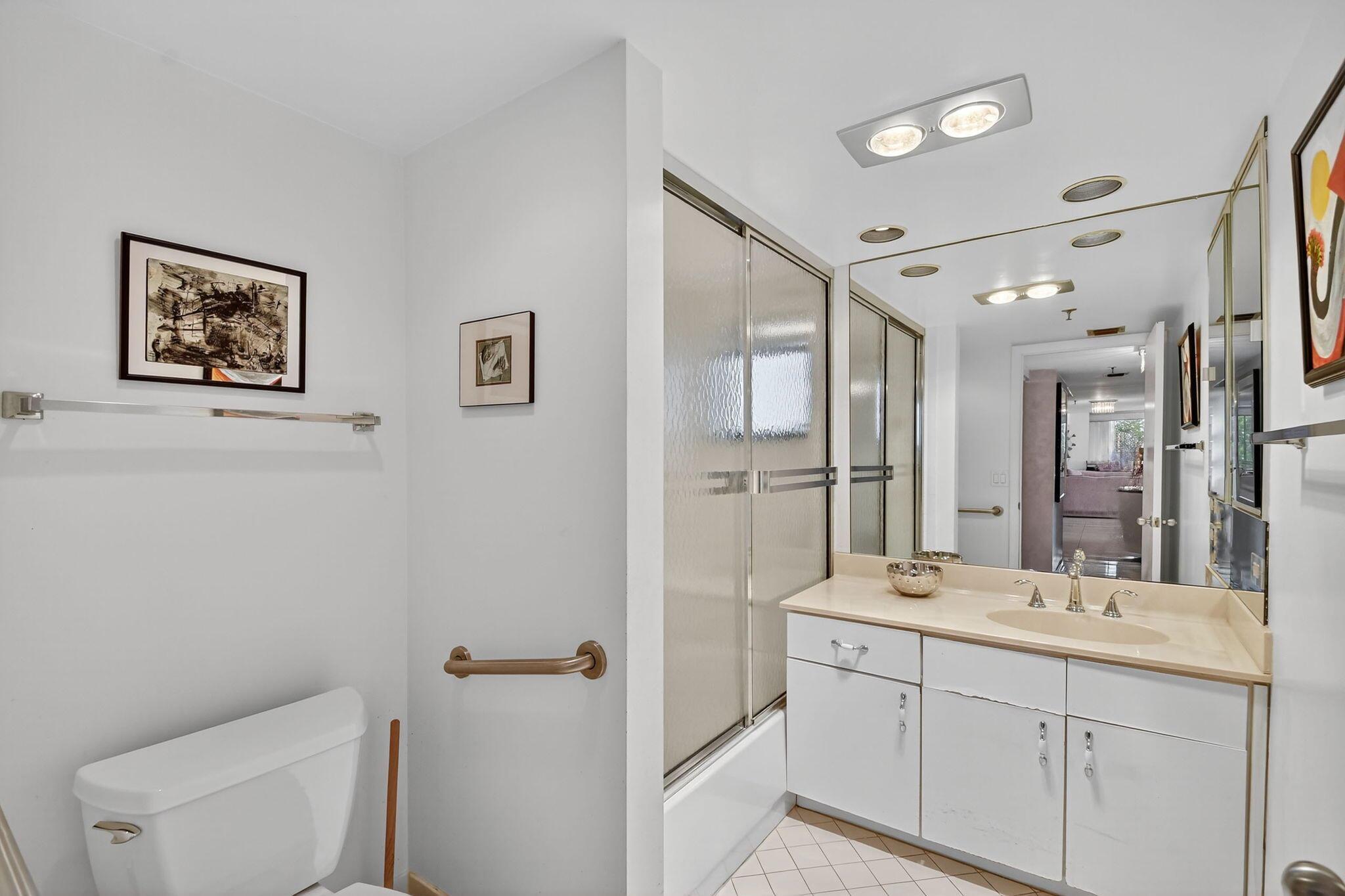 FOUNTAINS SOUTH CONDO 3C - Residential