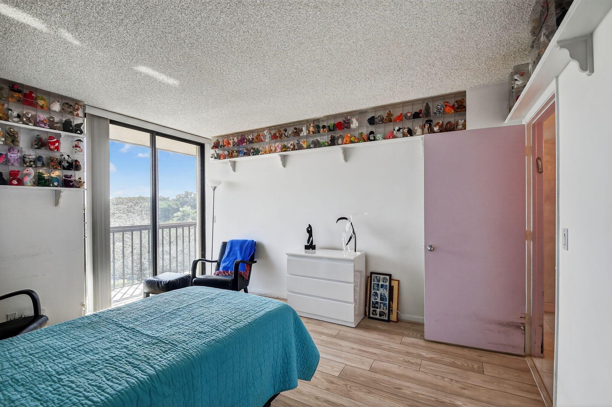 FOUNTAINS SOUTH CONDO 3C - Residential