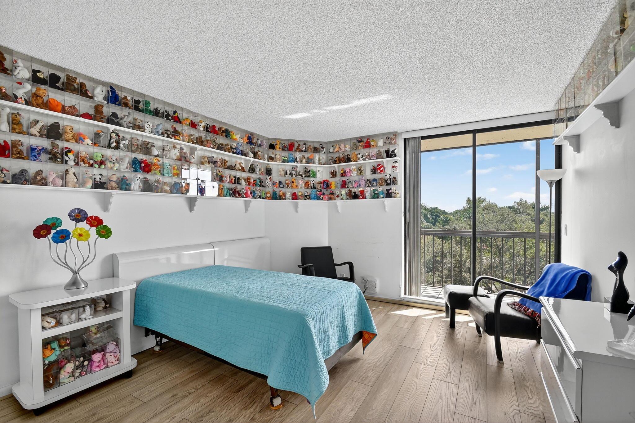 FOUNTAINS SOUTH CONDO 3C - Residential