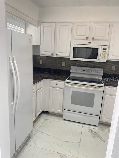 1820 Amberly Avenue T-10
