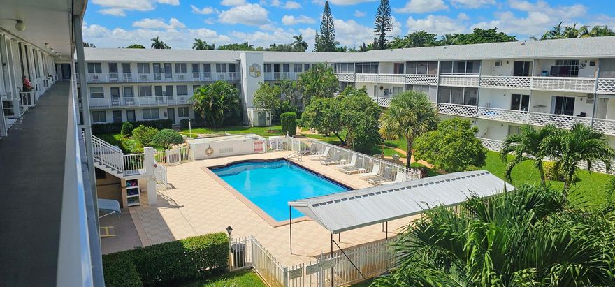 Bright Corner Unit in Golden Towers - 55+ Community. This 1-bed, 1-bath condo is perfectly located on a corner lot in Miami's Golden Towers. Enjoy easy access to a nearby public park and the comfort of a peaceful 55+ community. Ideal for low maintenance living in a prime location.