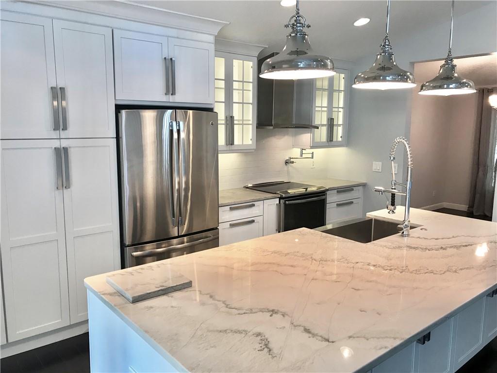 DELRAY LAKES - Residential