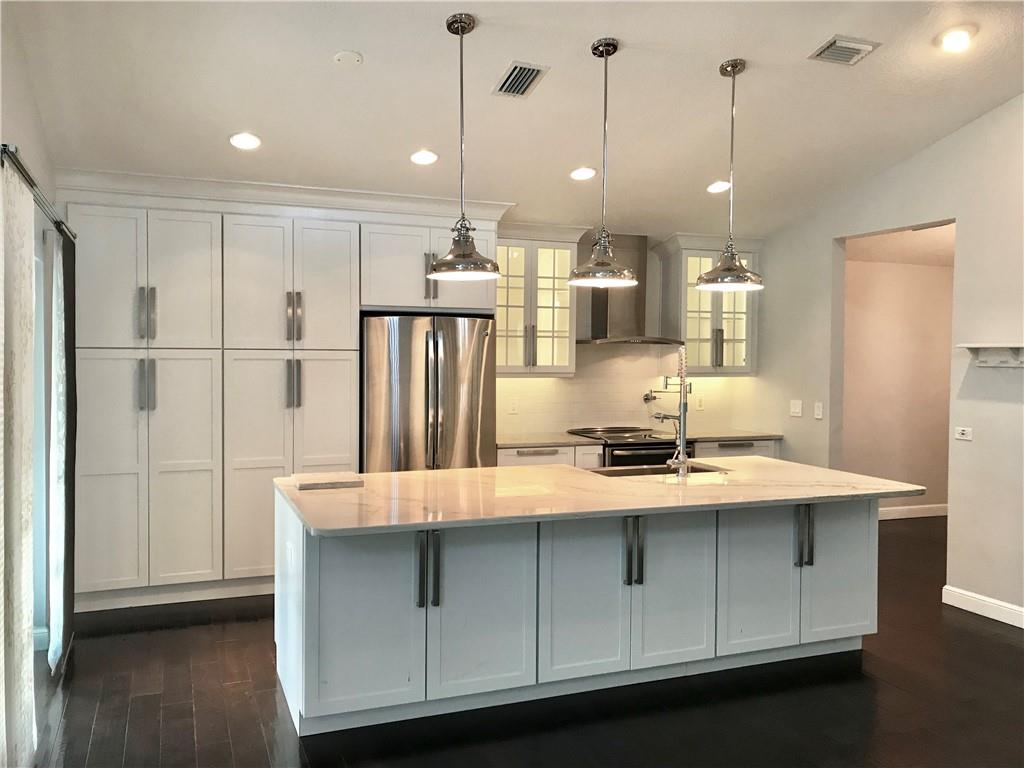 DELRAY LAKES - Residential