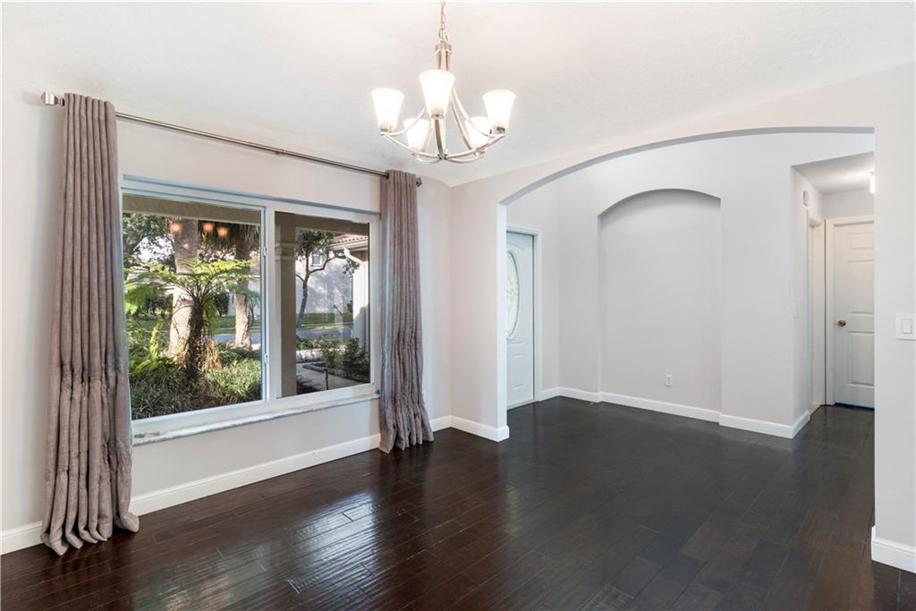 DELRAY LAKES - Residential