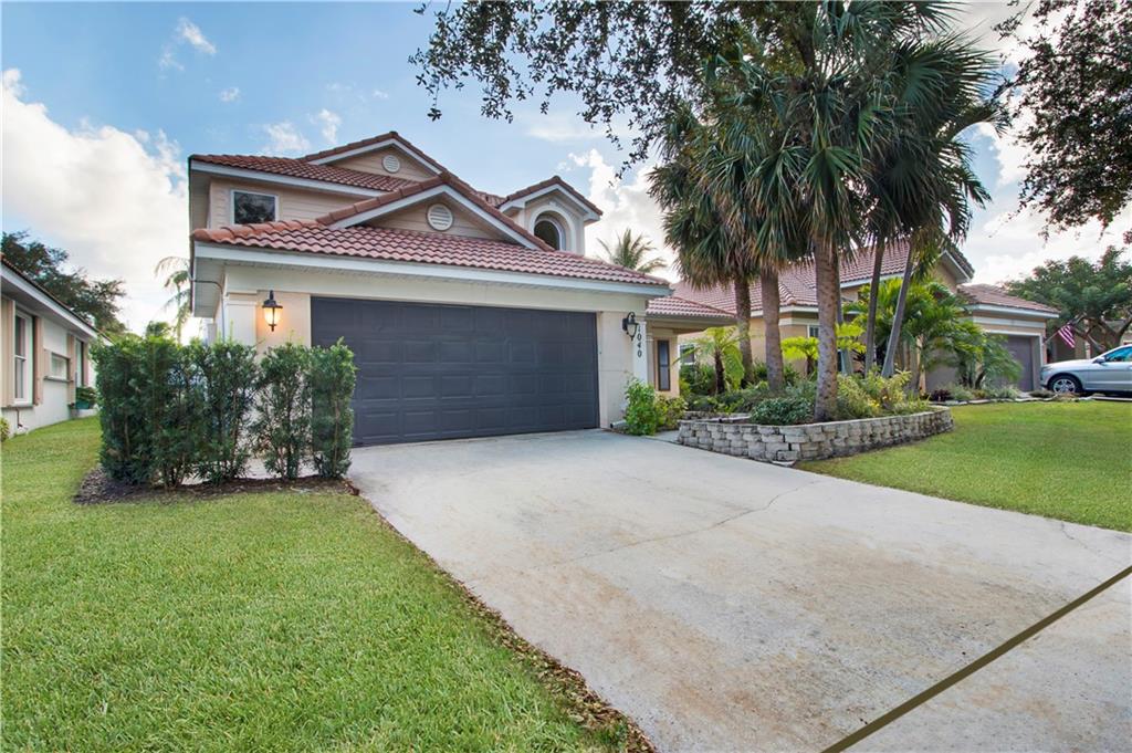 DELRAY LAKES - Residential