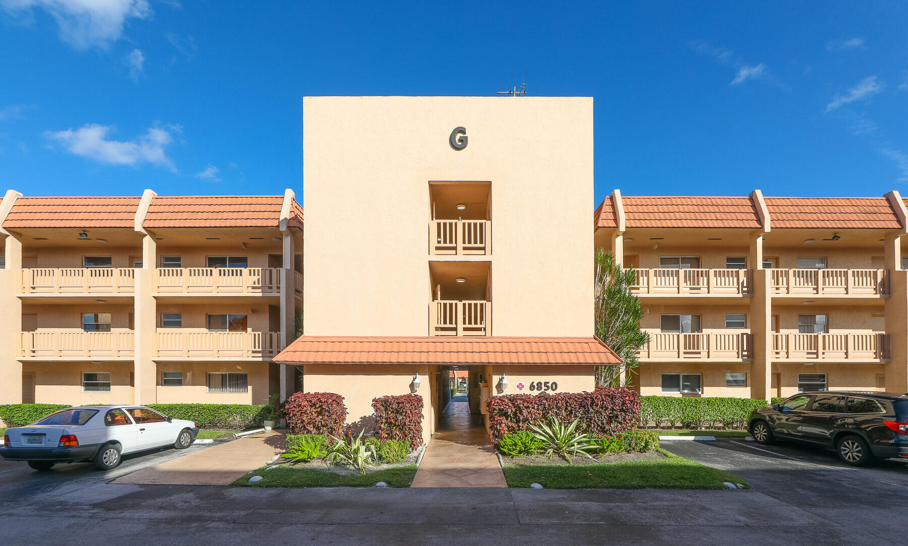 6850 Royal Palm Boulevard 303g