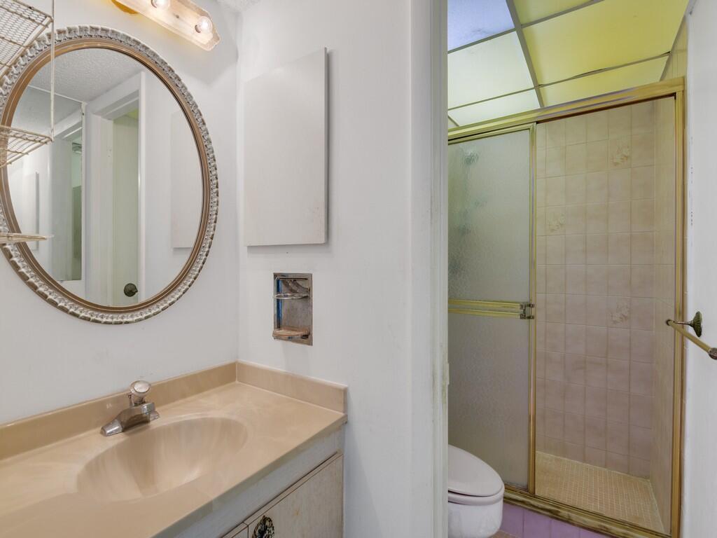 MILES GRANT CONDO - Residential