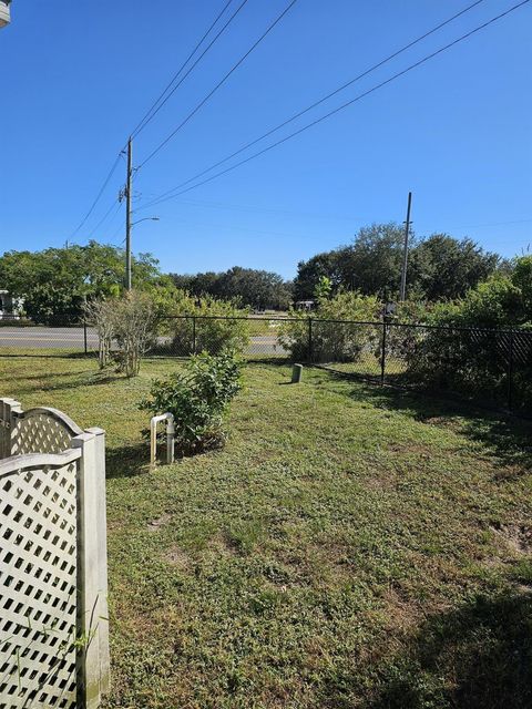 A home in Barefoot Bay