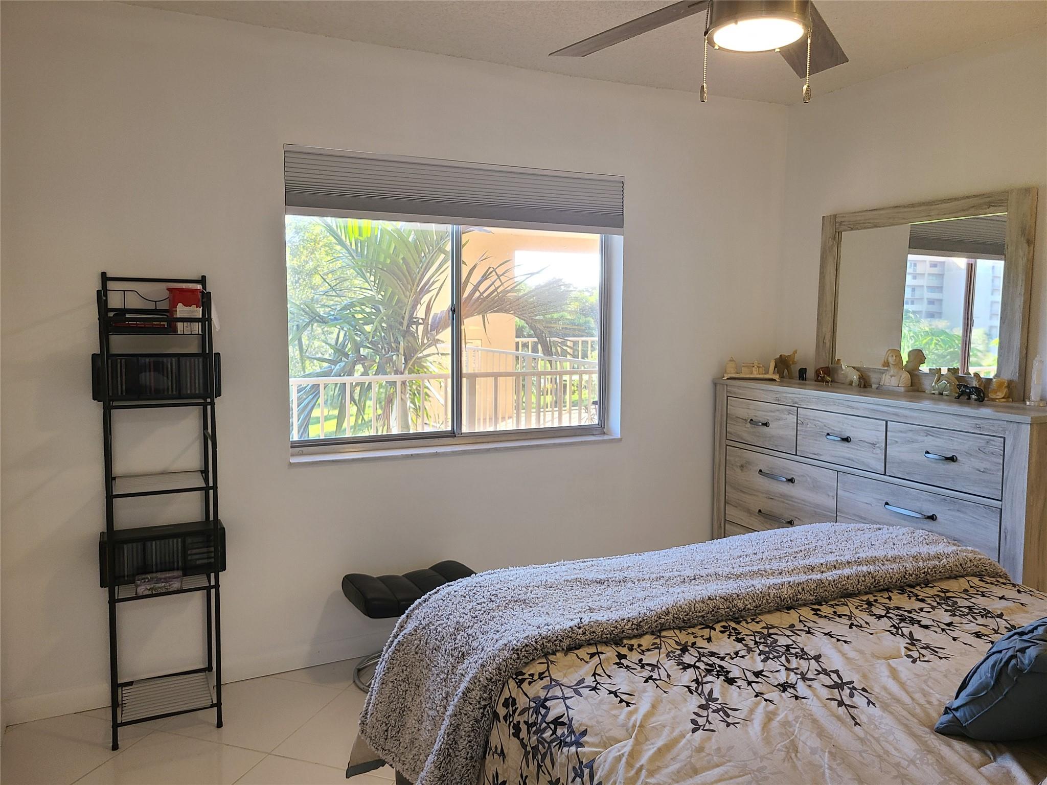 HUNTINGTON LAKES - Residential