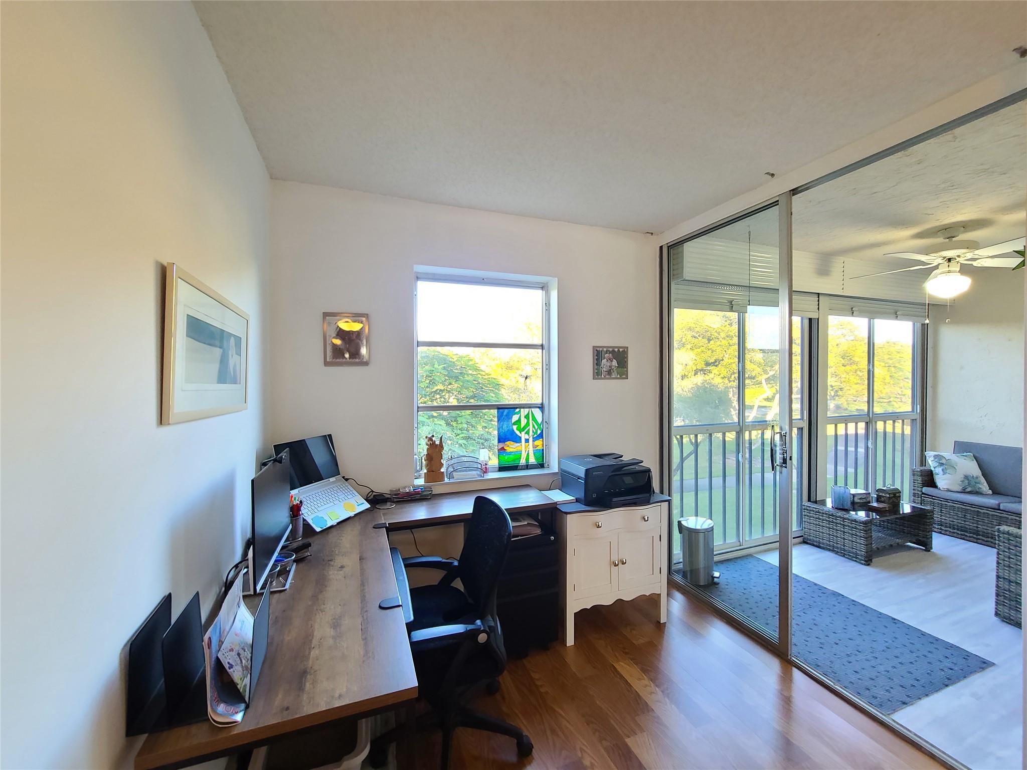 HUNTINGTON LAKES - Residential