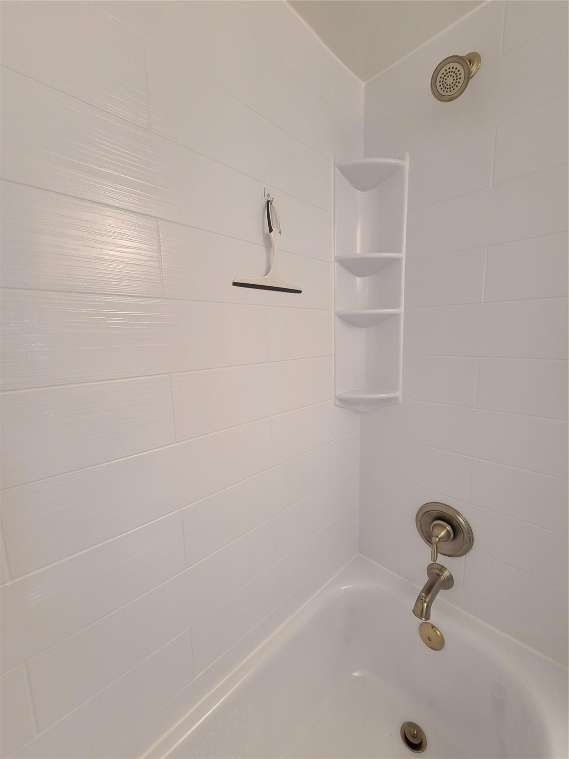 HUNTINGTON LAKES - Residential