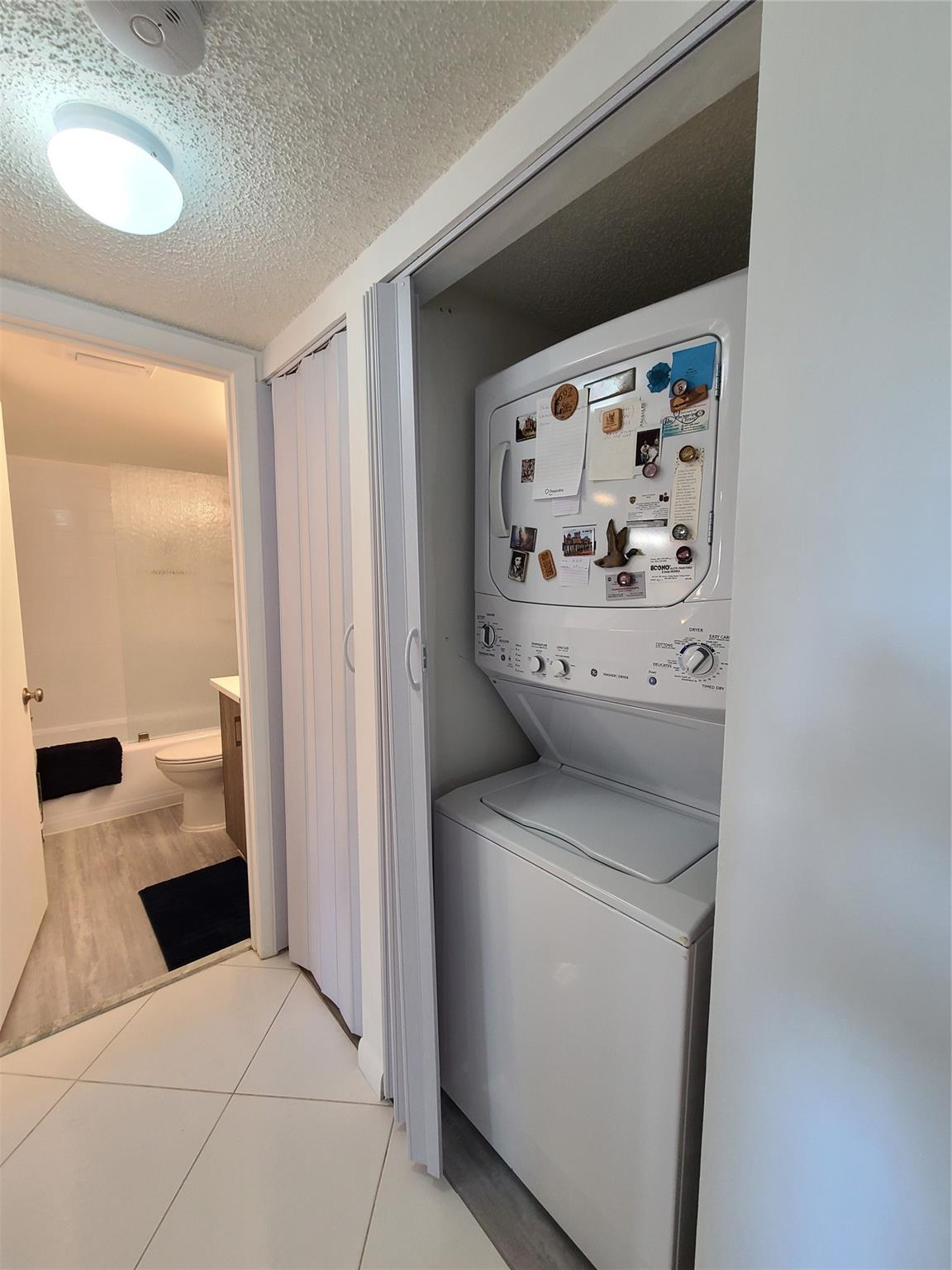 HUNTINGTON LAKES - Residential