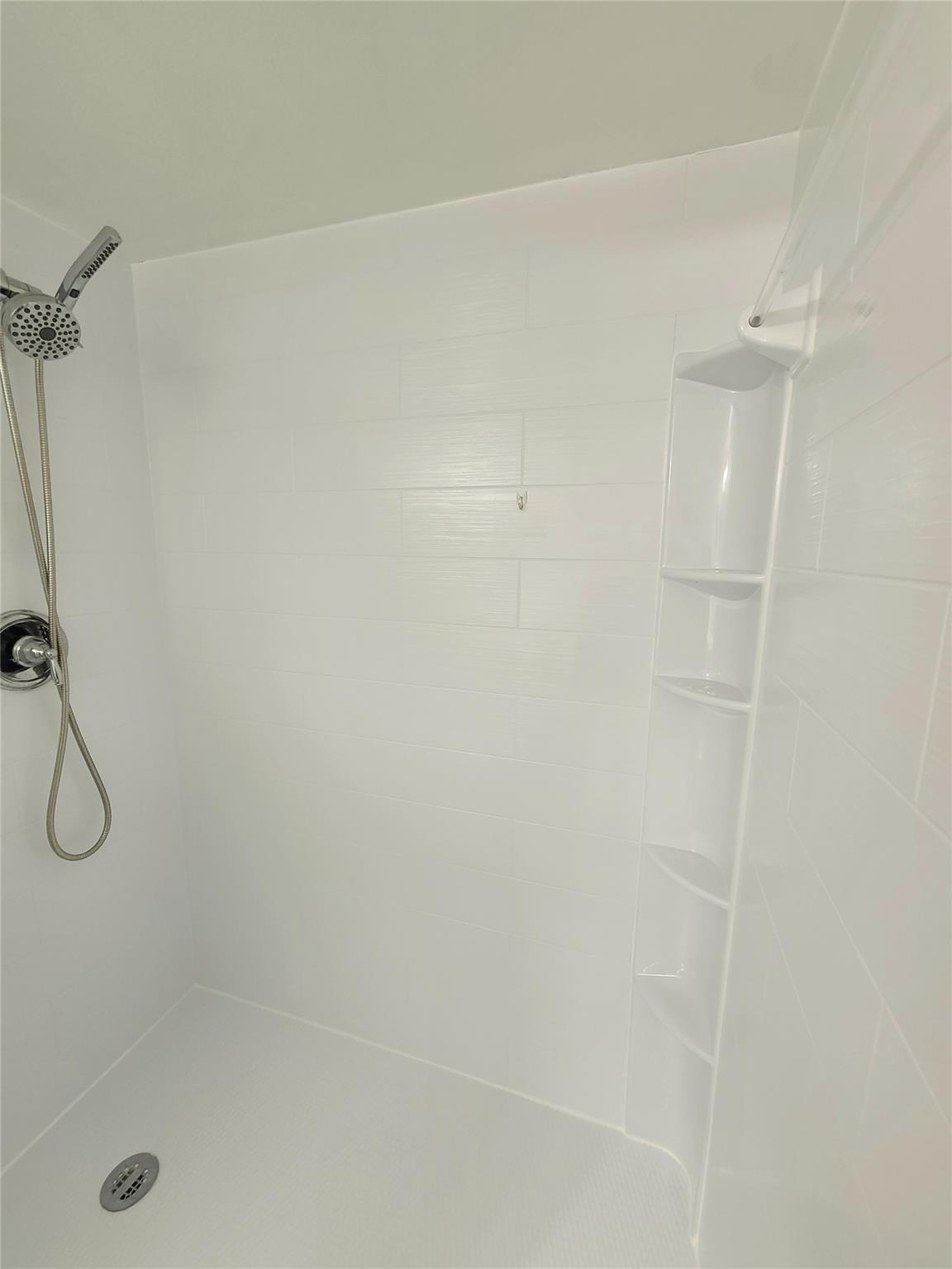 HUNTINGTON LAKES - Residential