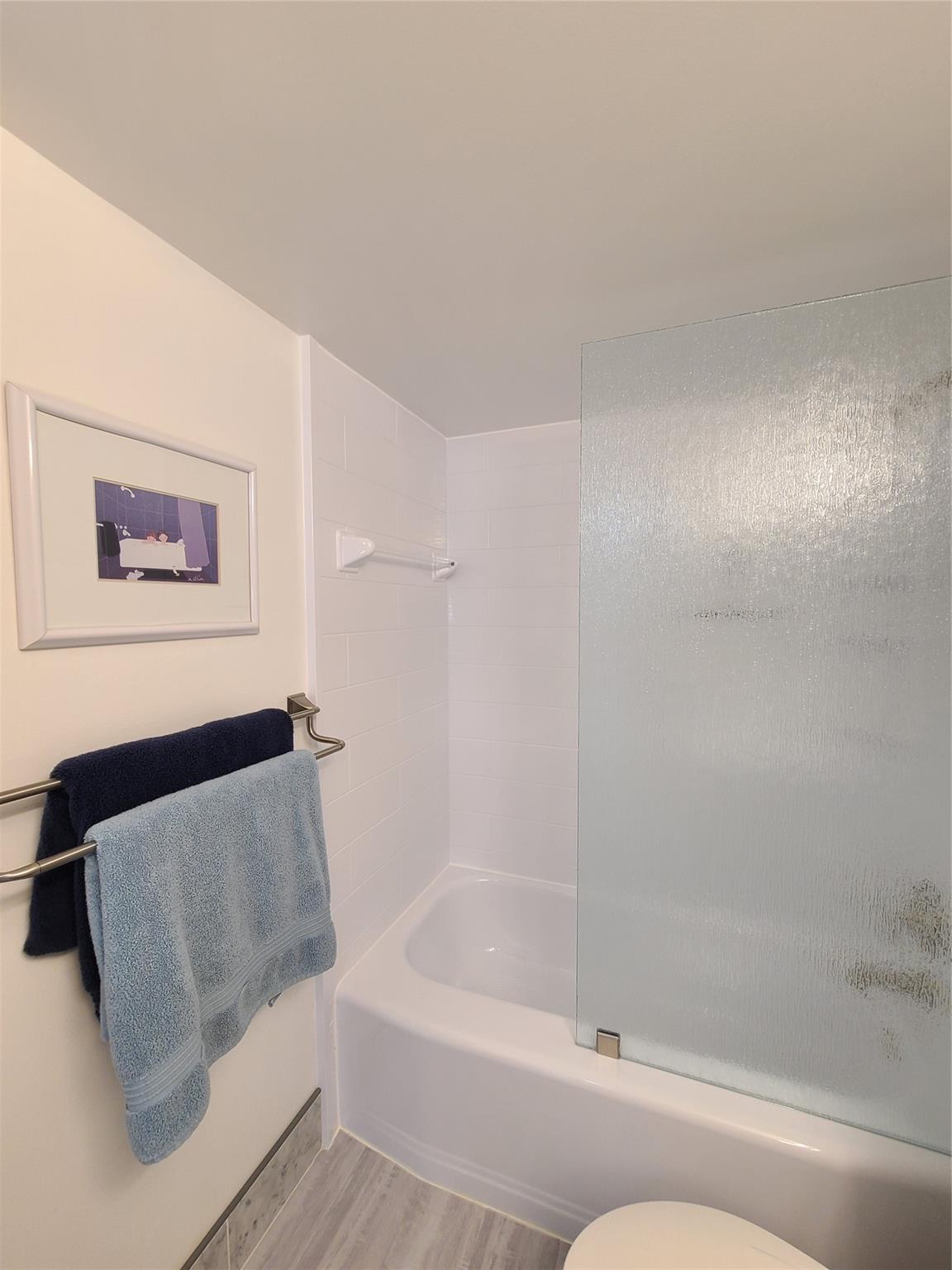HUNTINGTON LAKES - Residential