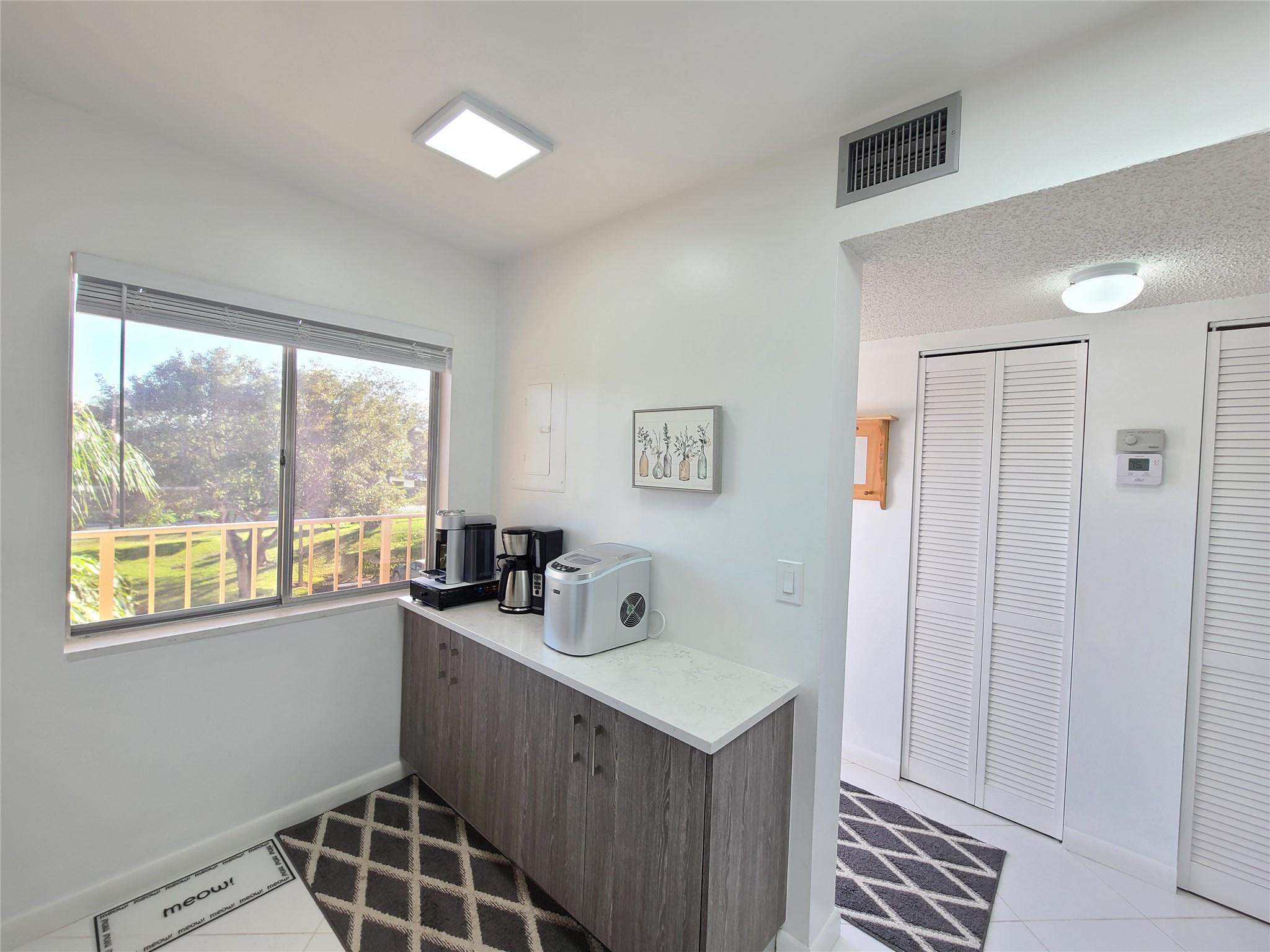 HUNTINGTON LAKES - Residential