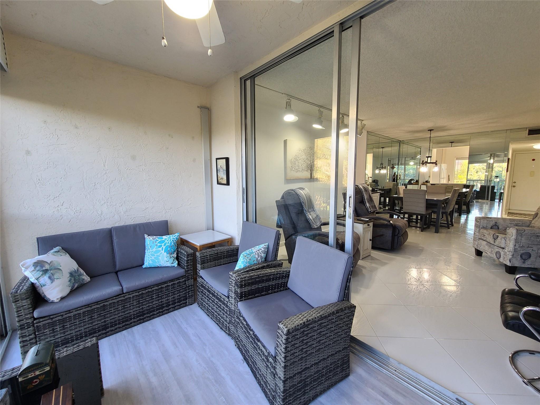 HUNTINGTON LAKES - Residential