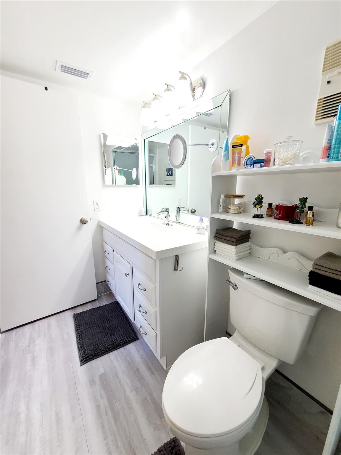 HUNTINGTON LAKES - Residential