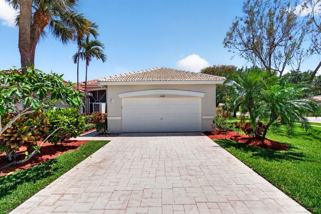 Photo of 10641 Royal Caribbean Circle, Boynton Beach, FL 33437 (MLS # B26021897)