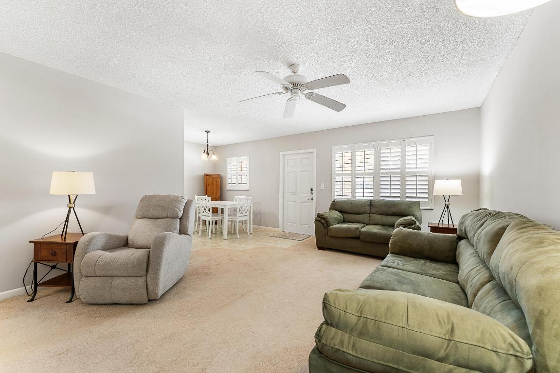 De La Bahia - Residential