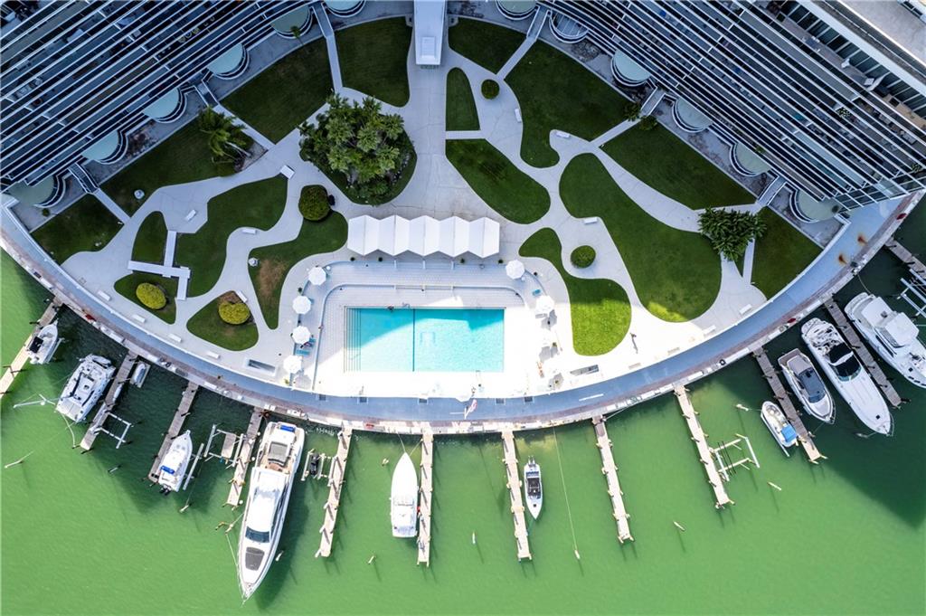 King Cole Condo - Residential