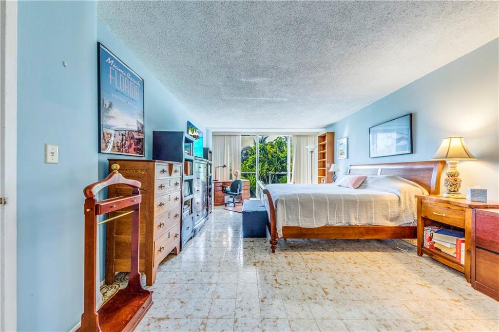 King Cole Condo - Residential