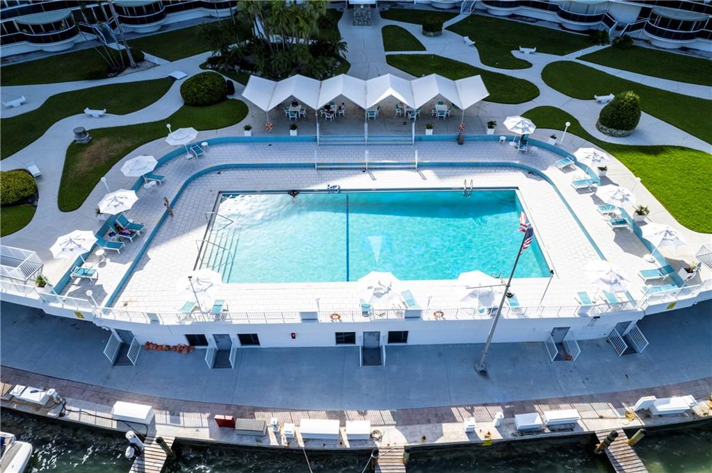 King Cole Condo - Residential