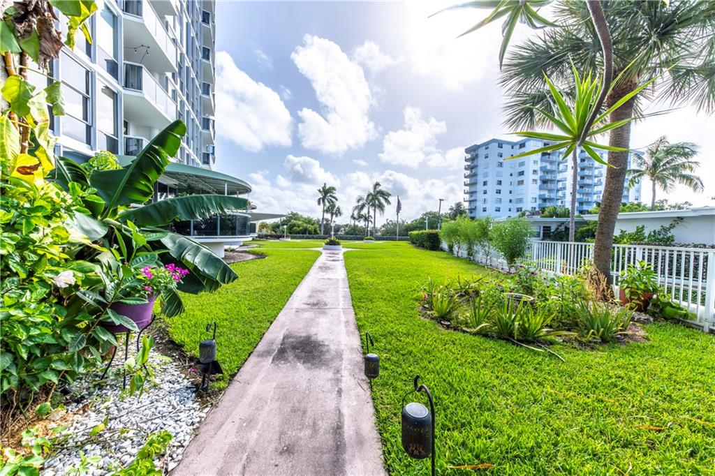 King Cole Condo - Residential