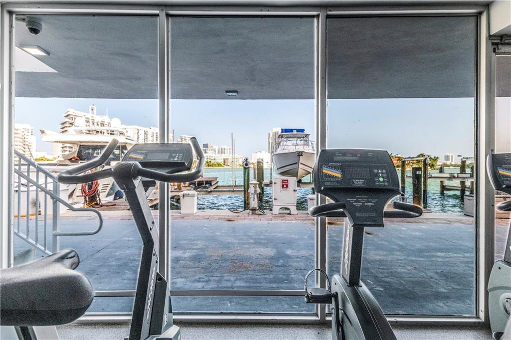 King Cole Condo - Residential