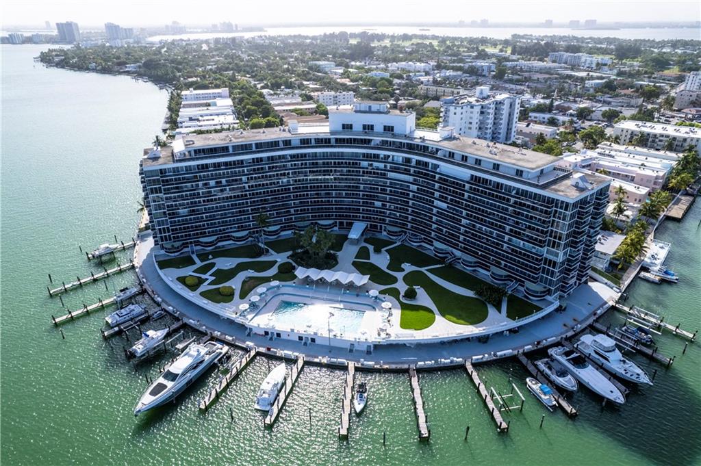 King Cole Condo - Residential