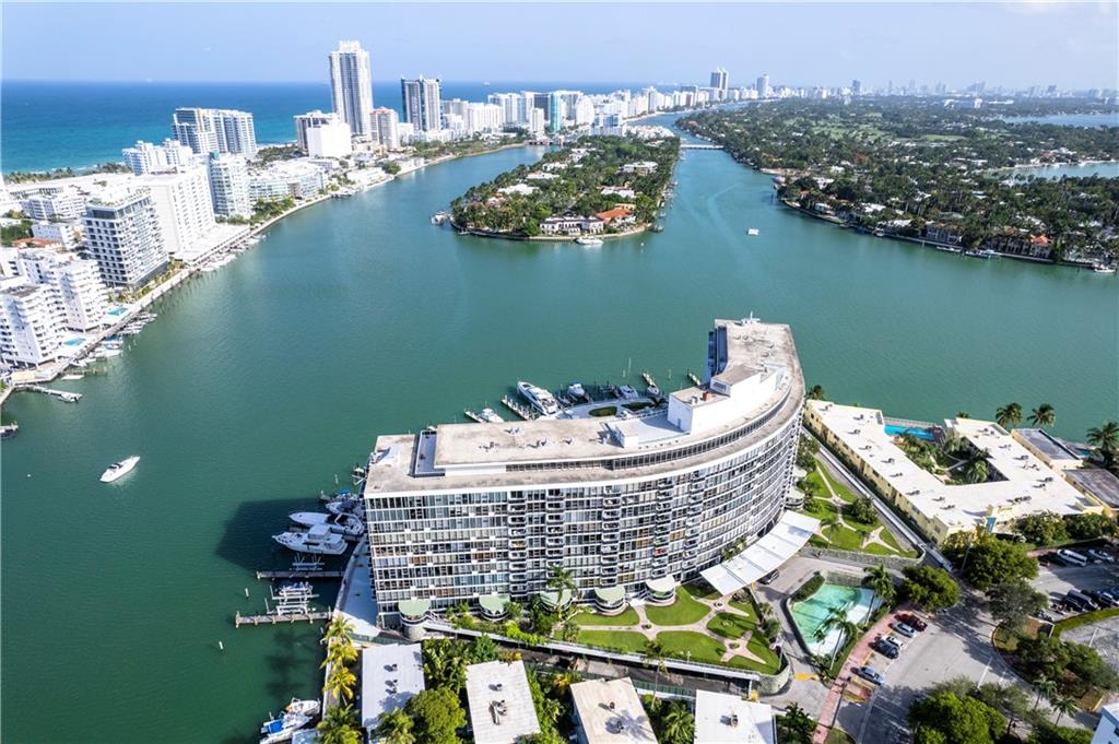 King Cole Condo - Residential