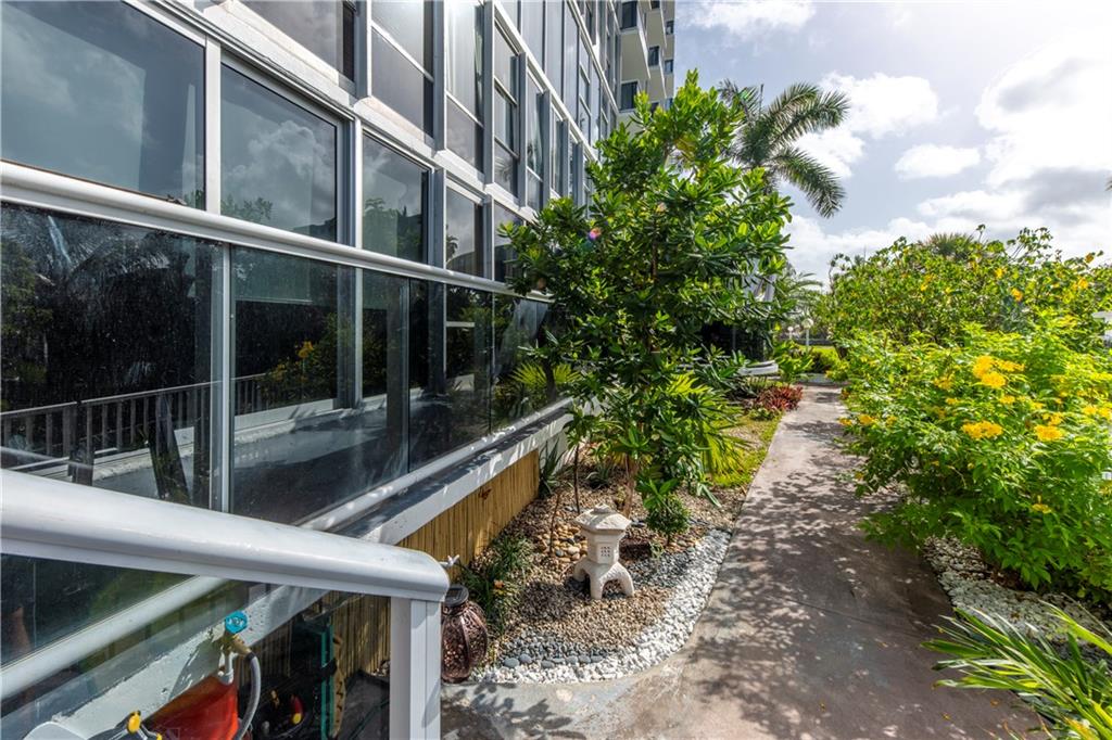 King Cole Condo - Residential